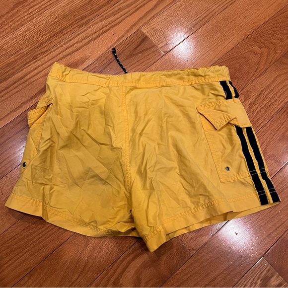 Vintage Abercrombie And Fitch Women Yellow Surf Board Cut Off Shorts Size XS - Picture 8 of 9